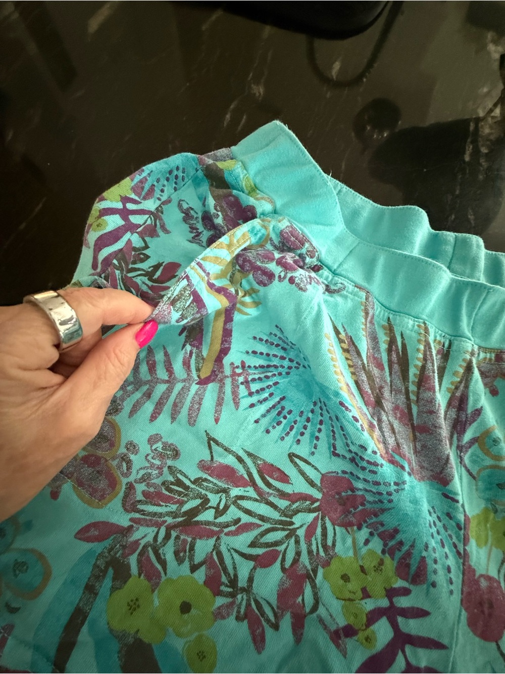 Turquoise Floral Tropical Print Shorts I fresh produce in size XL - Picture 3 of 10